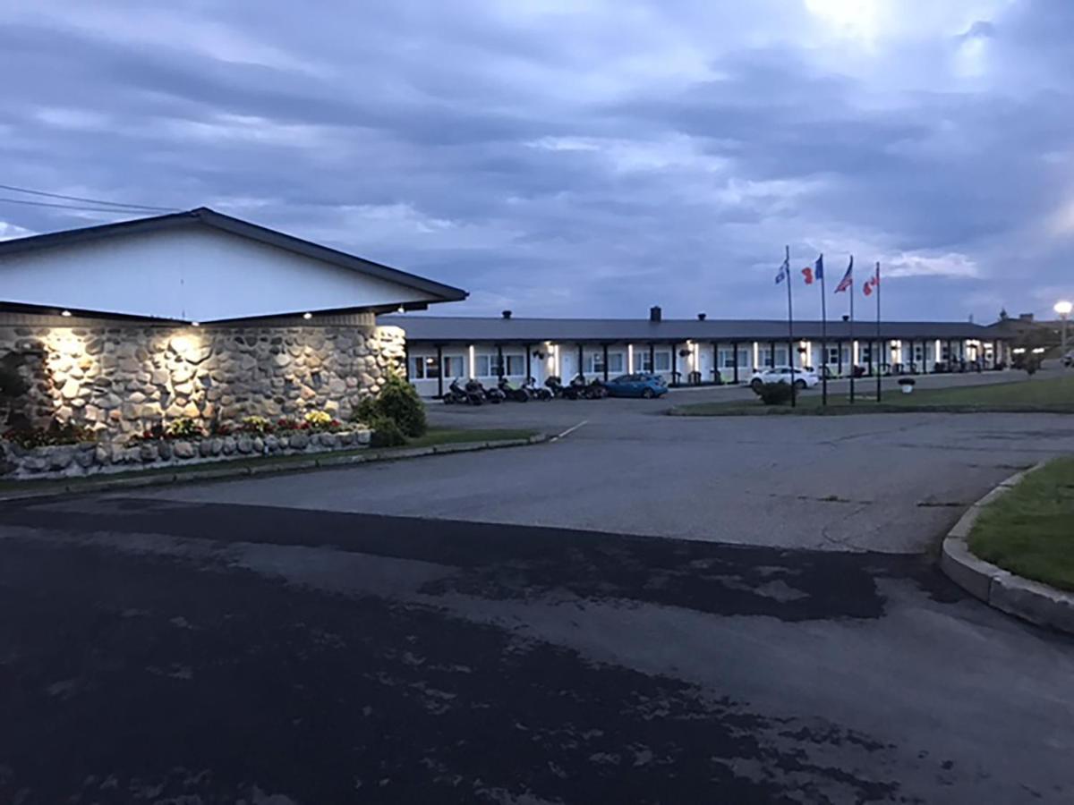 Motel La Marina Matane Buitenkant foto